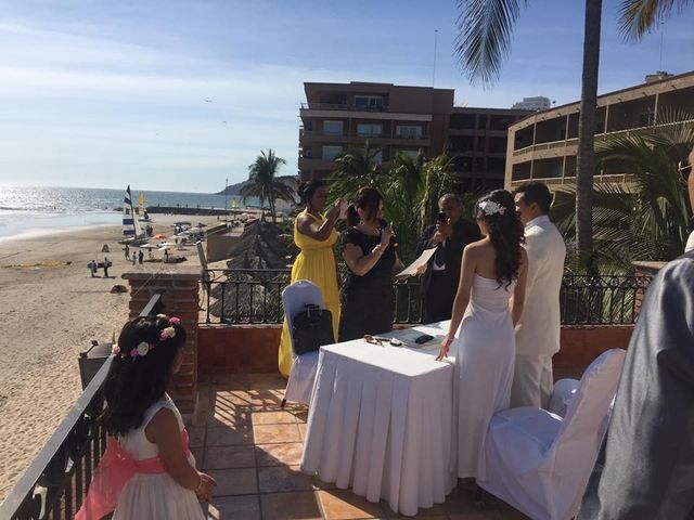 La boda de Gerardo y Azucena en Mazatlán, Sinaloa 15