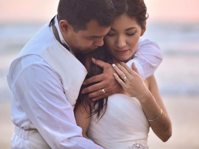La boda de Gerardo y Azucena en Mazatlán, Sinaloa 25