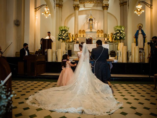 La boda de Arnulfo y Monica en Monterrey, Nuevo León 68