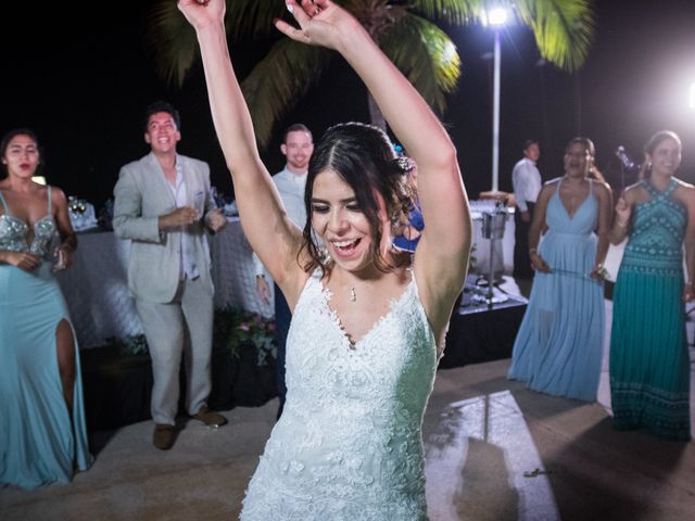 La boda de Pau y Rob en Ixtapa Zihuatanejo, Guerrero 35