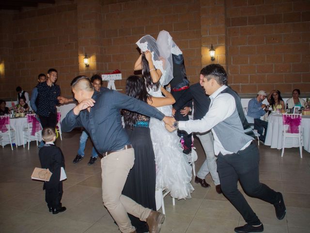 La boda de  Omar y Cristina en Morelia, Michoacán 23