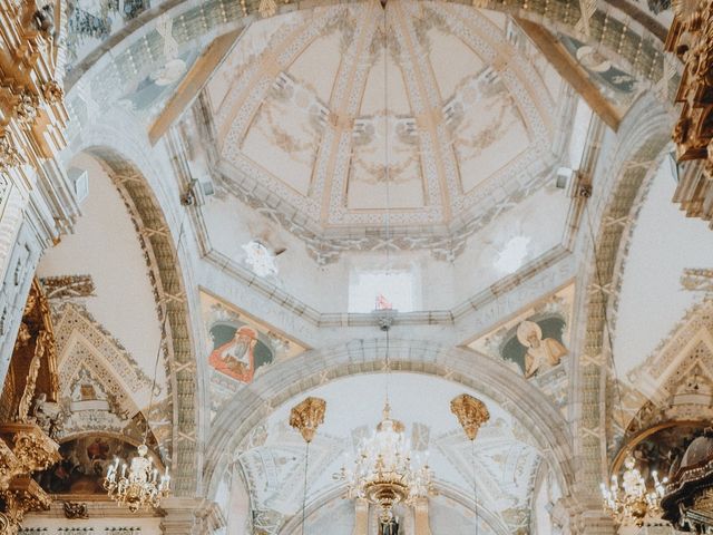 La boda de Luis y Valeria en Salamanca, Guanajuato 14