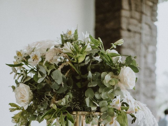 La boda de Luis y Valeria en Salamanca, Guanajuato 19