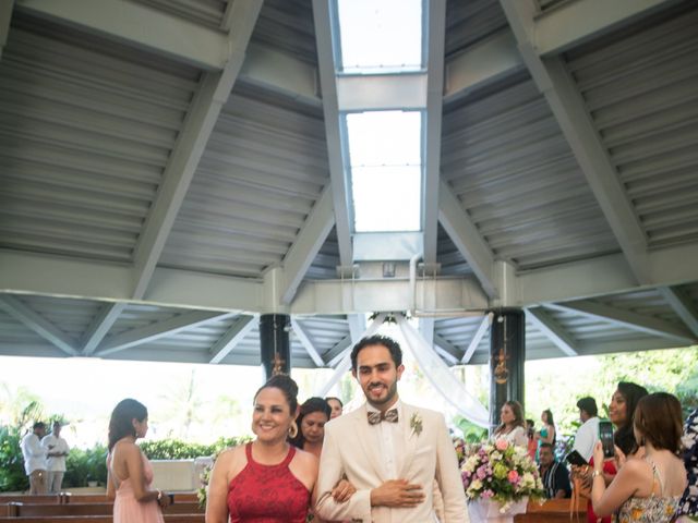 La boda de Carlos y Yuli en Ixtapa Zihuatanejo, Guerrero 11