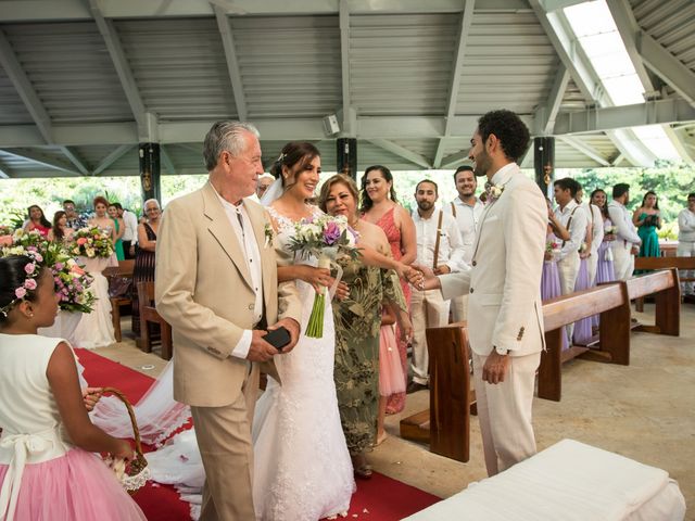 La boda de Carlos y Yuli en Ixtapa Zihuatanejo, Guerrero 13