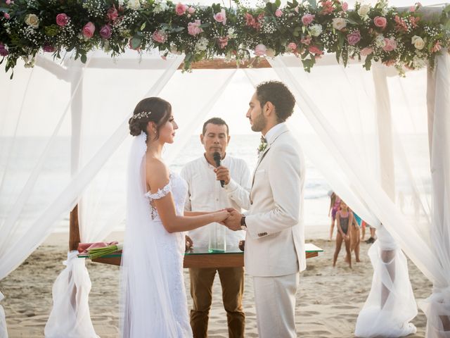 La boda de Carlos y Yuli en Ixtapa Zihuatanejo, Guerrero 31