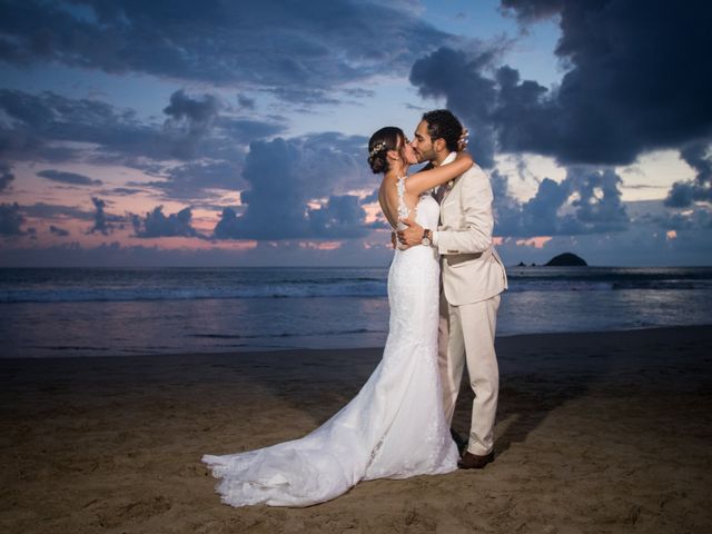 La boda de Carlos y Yuli en Ixtapa Zihuatanejo, Guerrero 36