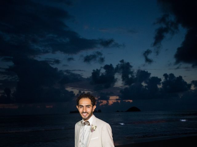 La boda de Carlos y Yuli en Ixtapa Zihuatanejo, Guerrero 41