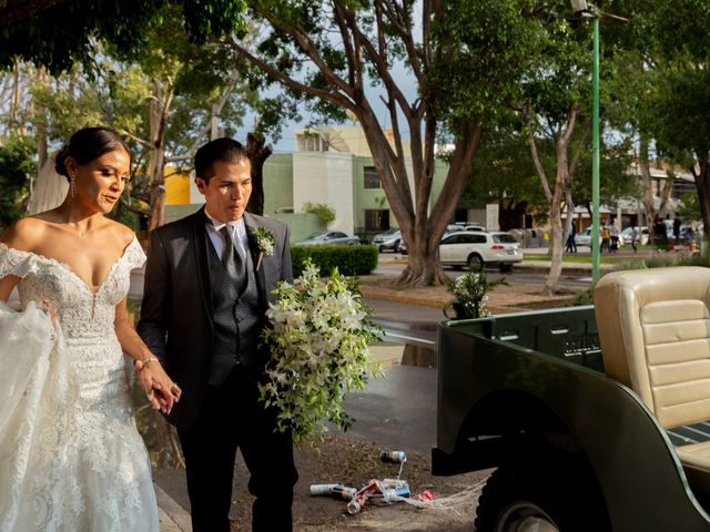 La boda de Javier y Miriam en Querétaro, Querétaro 235