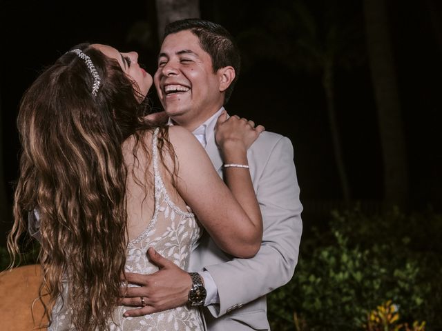 La boda de Roberto y Fernanda en Acapulco, Guerrero 37