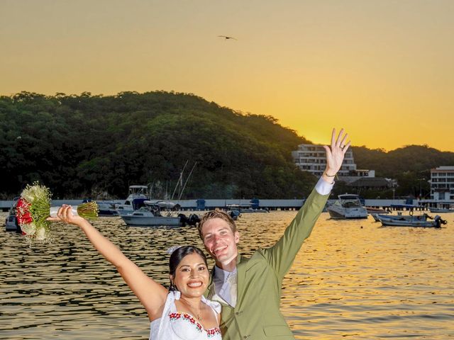 La boda de Henry y Rosy en Huatulco, Oaxaca 24