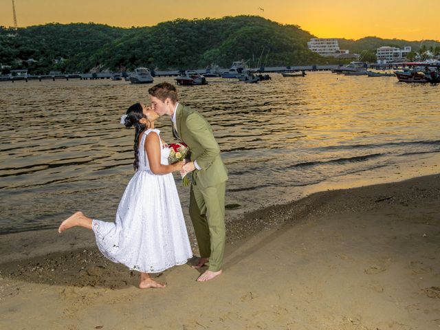 La boda de Henry y Rosy en Huatulco, Oaxaca 25