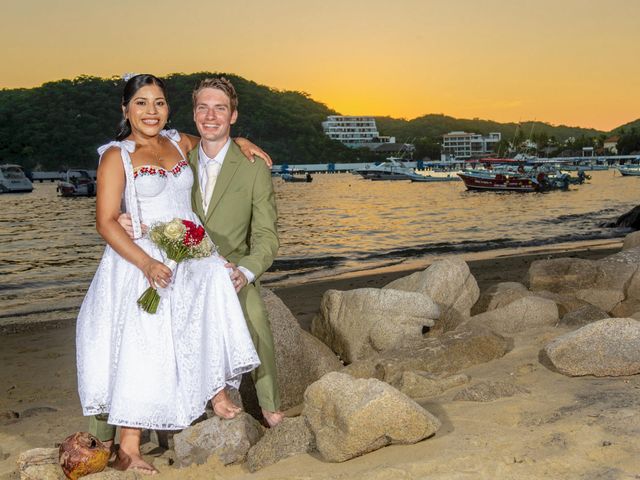 La boda de Henry y Rosy en Huatulco, Oaxaca 26