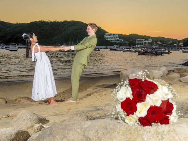 La boda de Henry y Rosy en Huatulco, Oaxaca 30