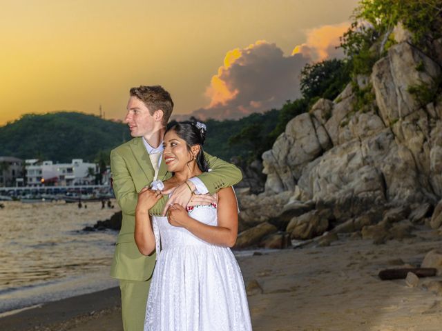 La boda de Henry y Rosy en Huatulco, Oaxaca 32