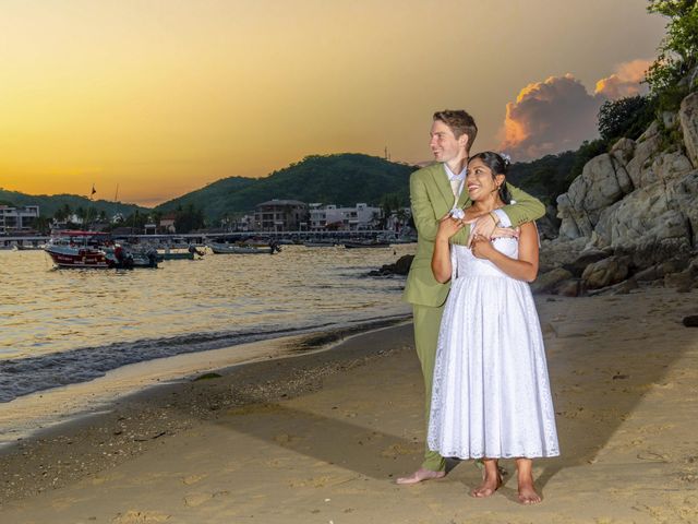 La boda de Henry y Rosy en Huatulco, Oaxaca 33