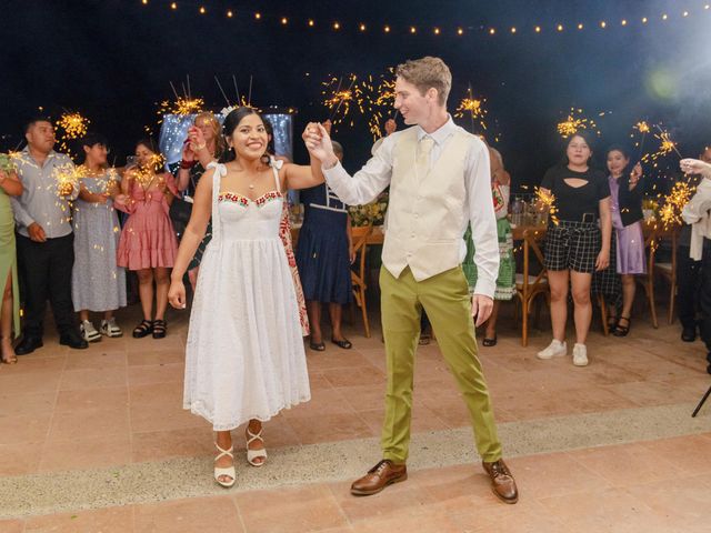 La boda de Henry y Rosy en Huatulco, Oaxaca 49