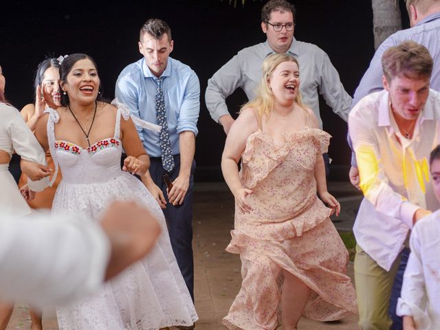 La boda de Henry y Rosy en Huatulco, Oaxaca 56