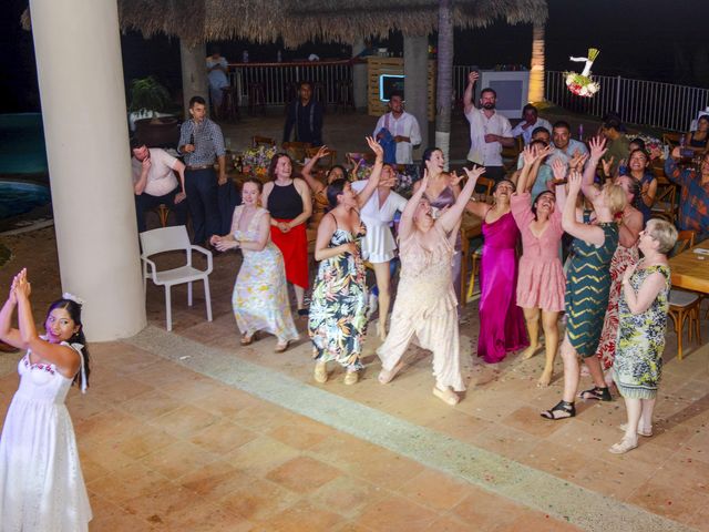 La boda de Henry y Rosy en Huatulco, Oaxaca 57