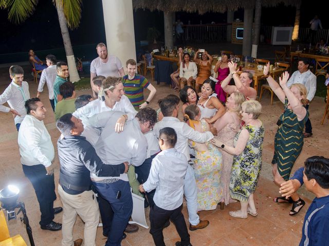 La boda de Henry y Rosy en Huatulco, Oaxaca 61