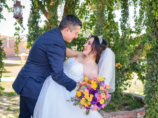 La boda de Luis y Llanet en Hermosillo, Sonora 36