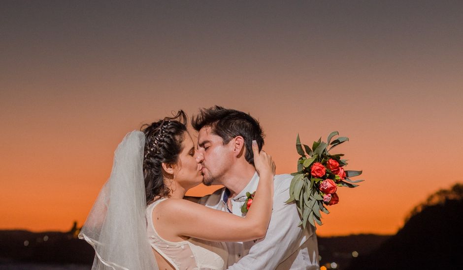 La boda de Felipe y Amparo  en Huatulco, Oaxaca
