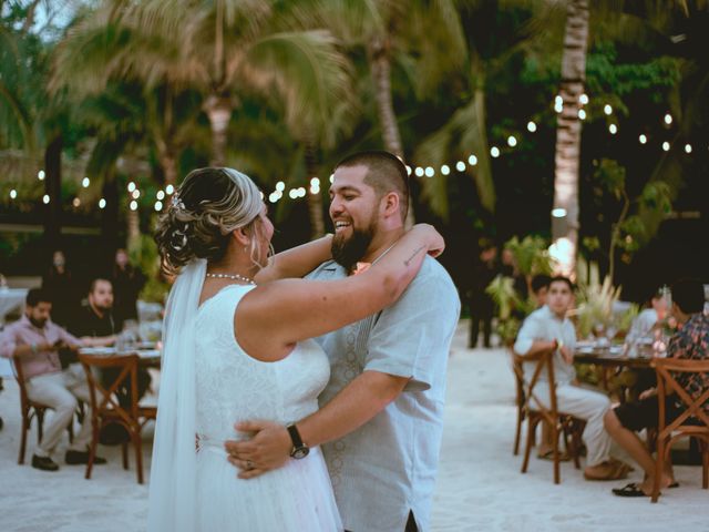 La boda de Edgar y Iza en Playa del Carmen, Quintana Roo 17