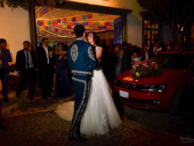 La boda de Juan Carlos  y Sandra Isaid  en Celaya, Guanajuato 7