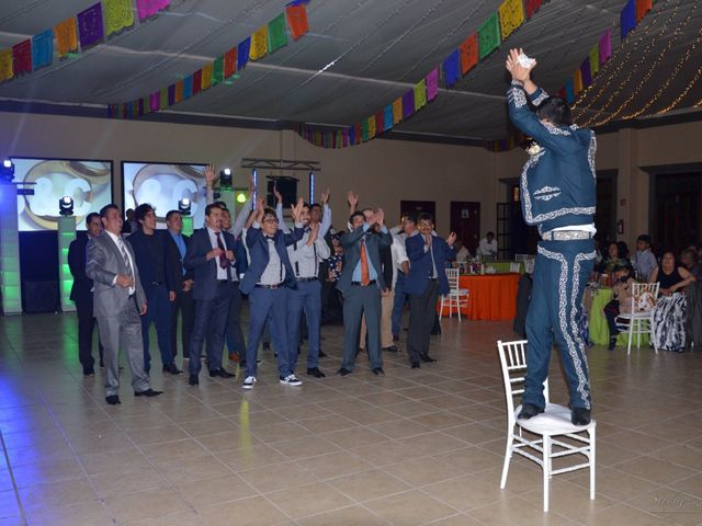 La boda de Juan Carlos  y Sandra Isaid  en Celaya, Guanajuato 28