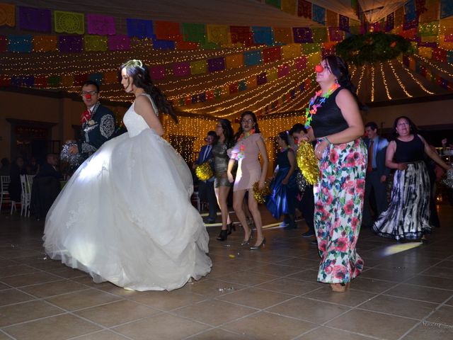 La boda de Juan Carlos  y Sandra Isaid  en Celaya, Guanajuato 35