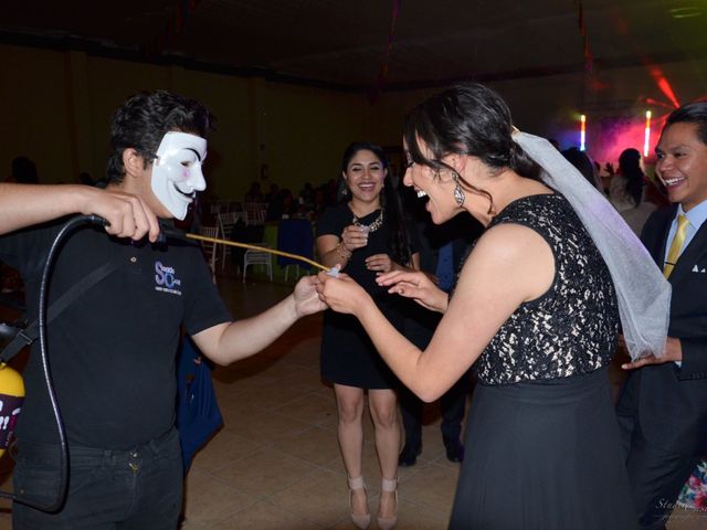 La boda de Juan Carlos  y Sandra Isaid  en Celaya, Guanajuato 41