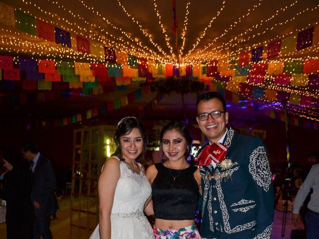 La boda de Juan Carlos  y Sandra Isaid  en Celaya, Guanajuato 46