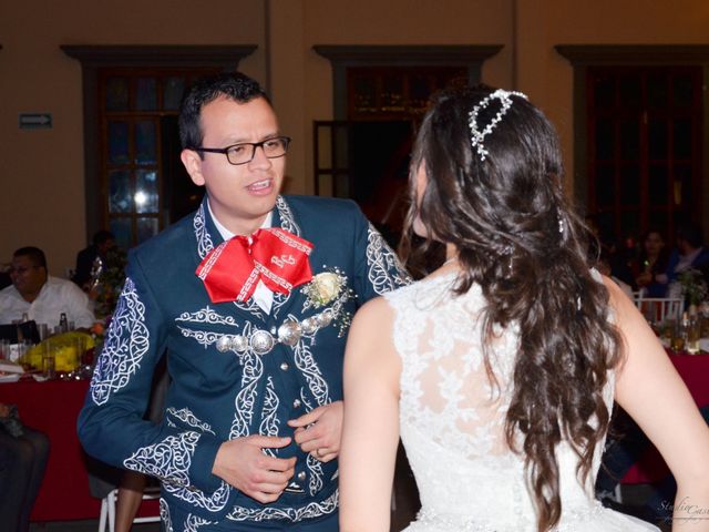 La boda de Juan Carlos  y Sandra Isaid  en Celaya, Guanajuato 57