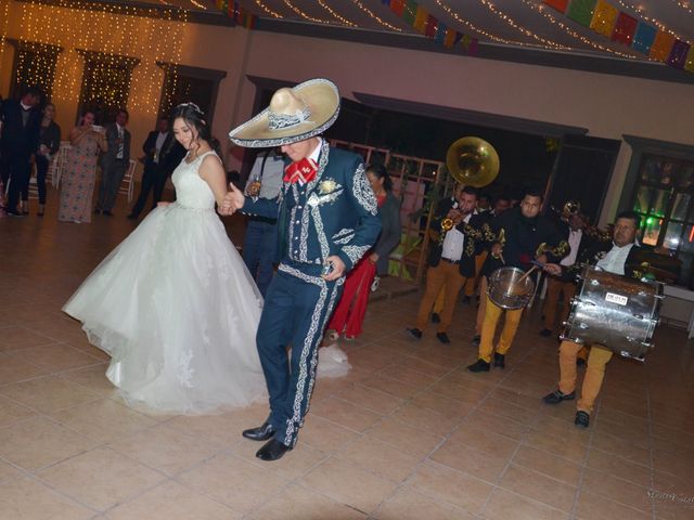 La boda de Juan Carlos  y Sandra Isaid  en Celaya, Guanajuato 61