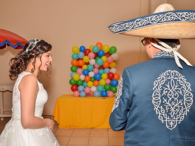 La boda de Juan Carlos  y Sandra Isaid  en Celaya, Guanajuato 73