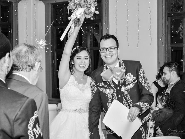 La boda de Juan Carlos  y Sandra Isaid  en Celaya, Guanajuato 76