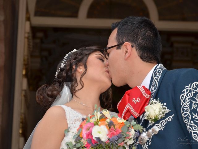 La boda de Juan Carlos  y Sandra Isaid  en Celaya, Guanajuato 103