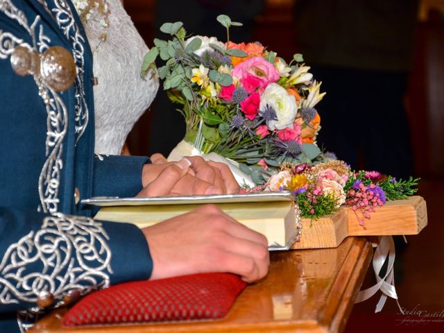 La boda de Juan Carlos  y Sandra Isaid  en Celaya, Guanajuato 108