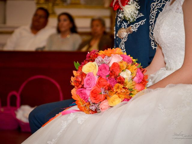 La boda de Juan Carlos  y Sandra Isaid  en Celaya, Guanajuato 114