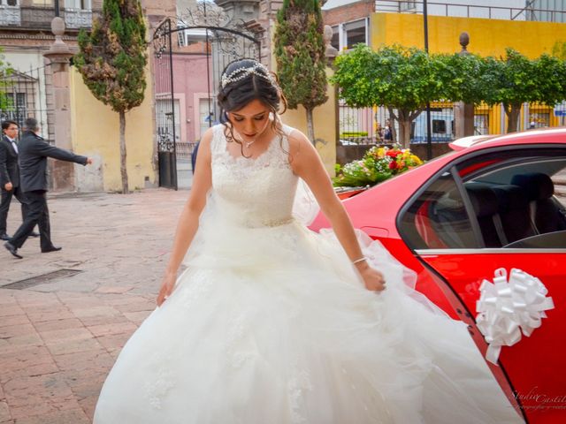 La boda de Juan Carlos  y Sandra Isaid  en Celaya, Guanajuato 127