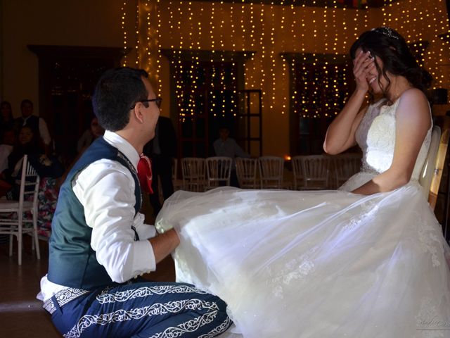 La boda de Juan Carlos  y Sandra Isaid  en Celaya, Guanajuato 134