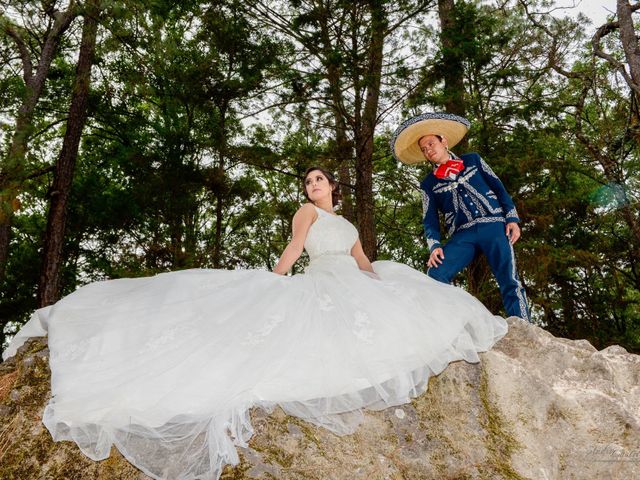 La boda de Juan Carlos  y Sandra Isaid  en Celaya, Guanajuato 144