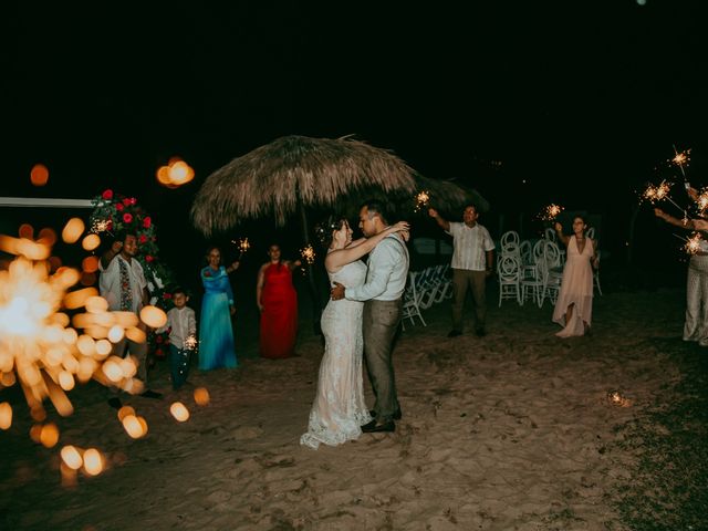 La boda de Arturo y Grecia en San Pedro Pochutla, Oaxaca 9