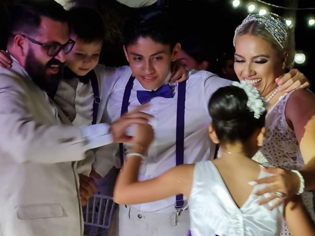 La boda de Juan Carlos y Ariadna en Manzanillo, Colima 3