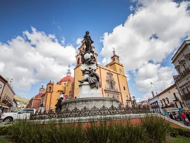 La boda de Alberto y Amayrani  en Guanajuato, Guanajuato 13