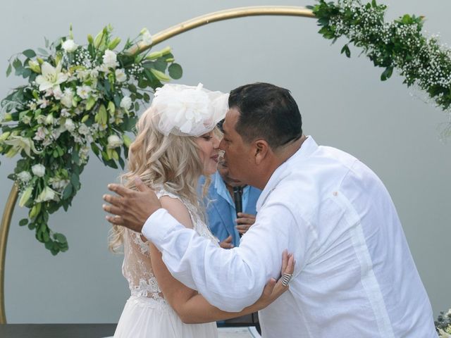 La boda de Eddie y Yunicet en Huatulco, Oaxaca 26