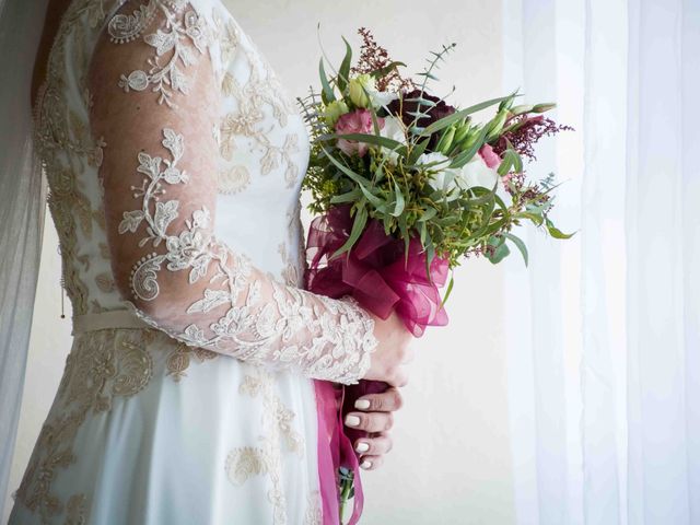 La boda de Emmanuel y Isela en Guadalajara, Jalisco 25