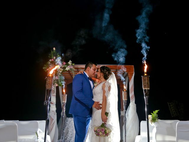 La boda de Moisés y Angélica en Ixtapa Zihuatanejo, Guerrero 12