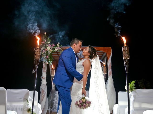 La boda de Moisés y Angélica en Ixtapa Zihuatanejo, Guerrero 13