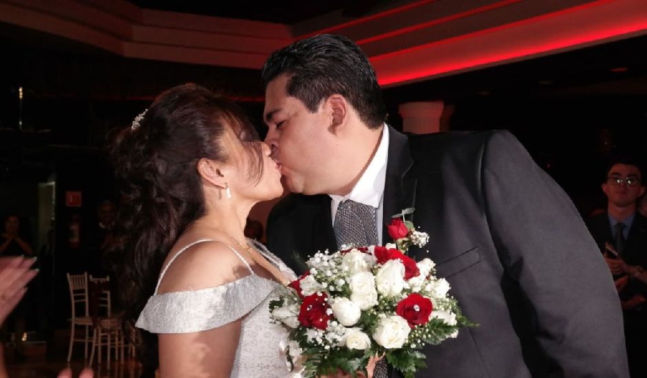 La boda de Carlos Alejandro y Belinda  en Gustavo A. Madero, Ciudad de México